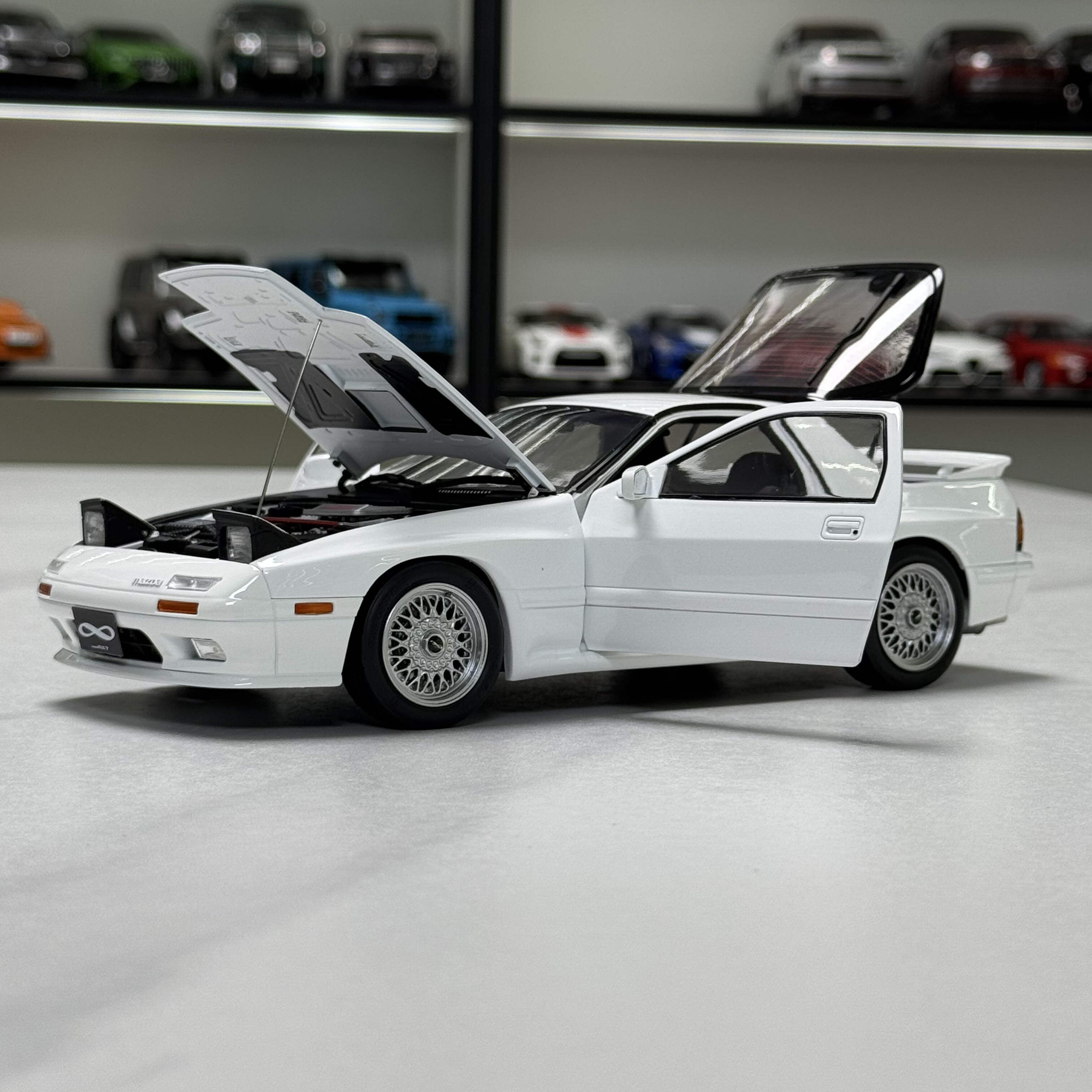 TOPART 1/18 马自达RX7 FC3S 1989 合金全开汽车模型