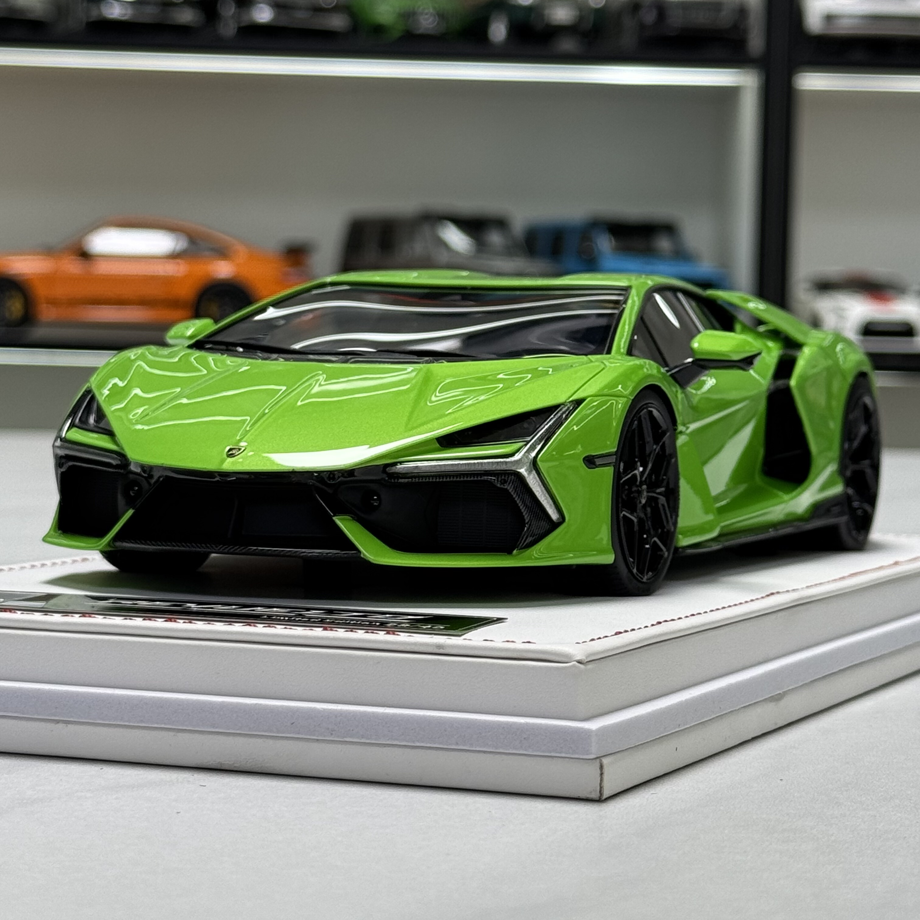 【IVY】兰博基尼Revuelto 大牛 1:18 树脂 收藏汽车模型