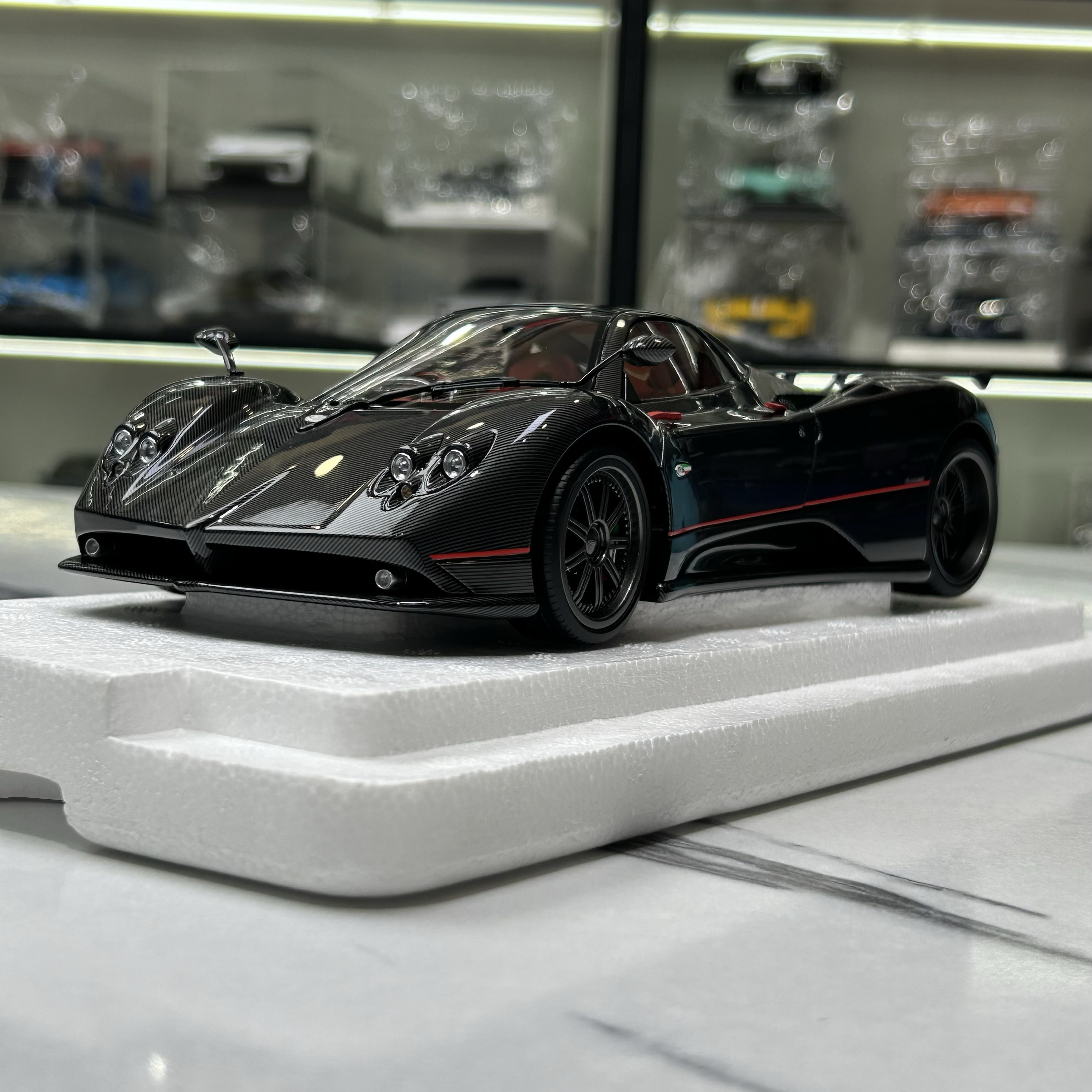 AR 似真  1:18 帕加尼 ZONDA F 全碳 合金 汽车模型