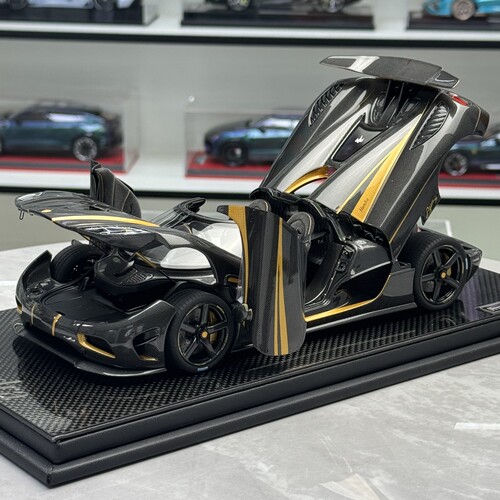 Frontiart 1：18 全开科尼塞格 Agera S Hundra 卡本金 树脂车模