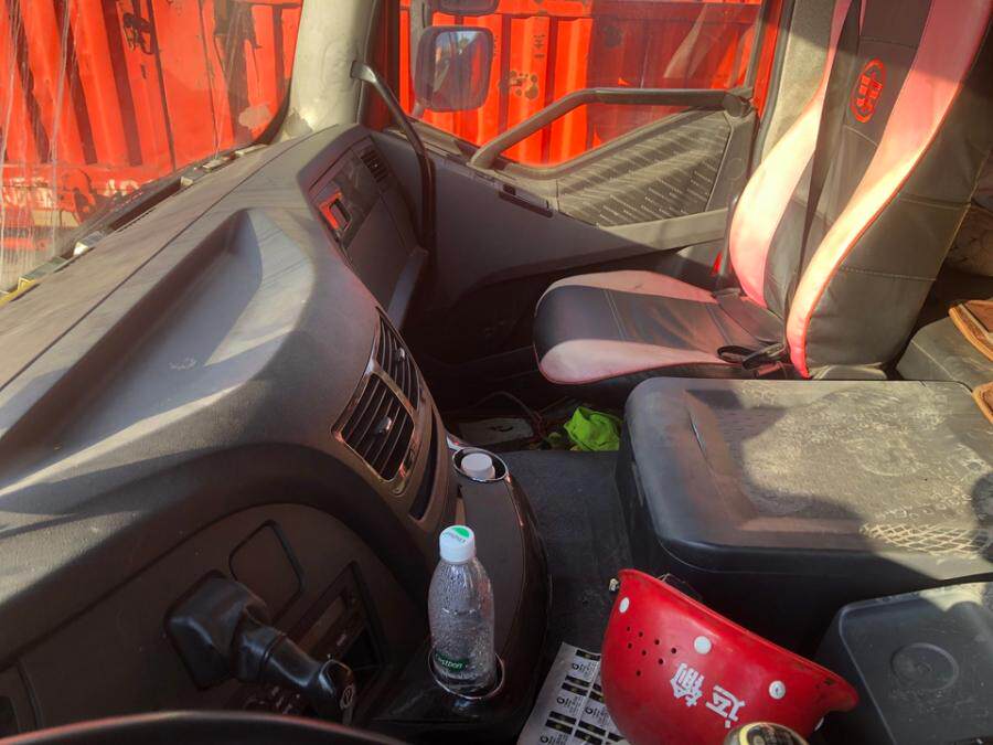 4月27日柳州市桂BY1099解放牌重型仓栅式货车网络拍卖公告