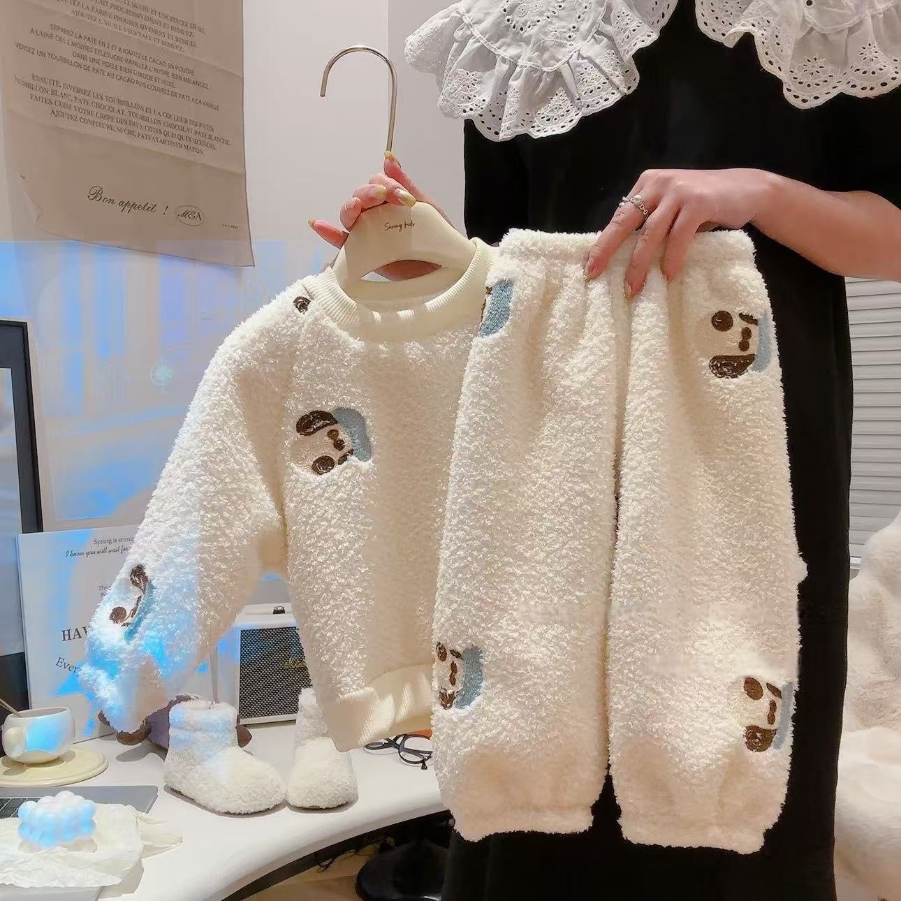 2折品牌特价清仓撤柜中大童秋冬珊瑚绒睡衣男女童保暖家居服套装