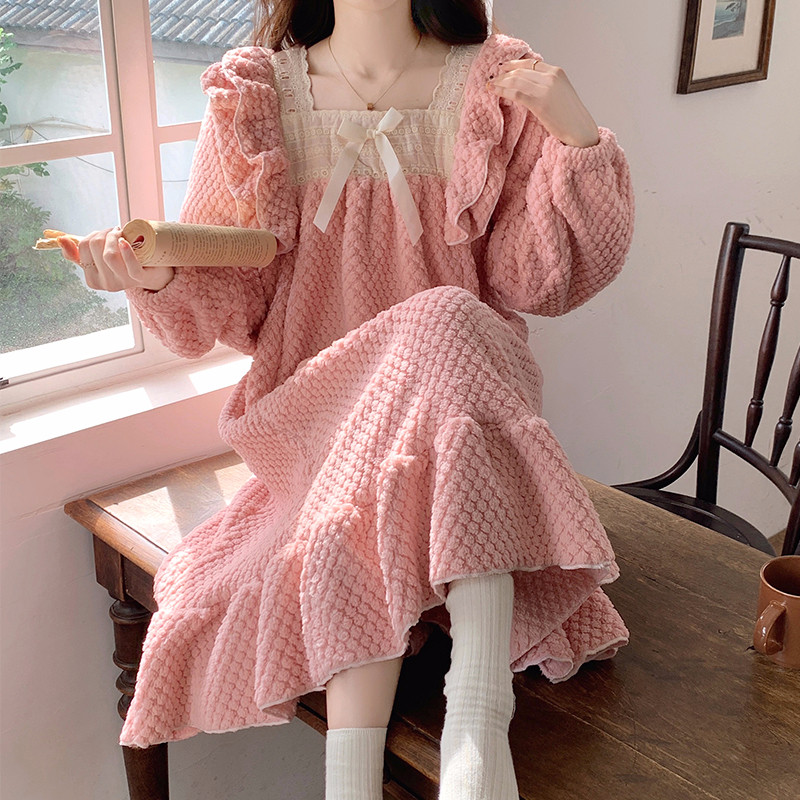 甜美公主风睡裙珊瑚绒睡衣女秋冬季加厚荷叶边少女风中长款家居服