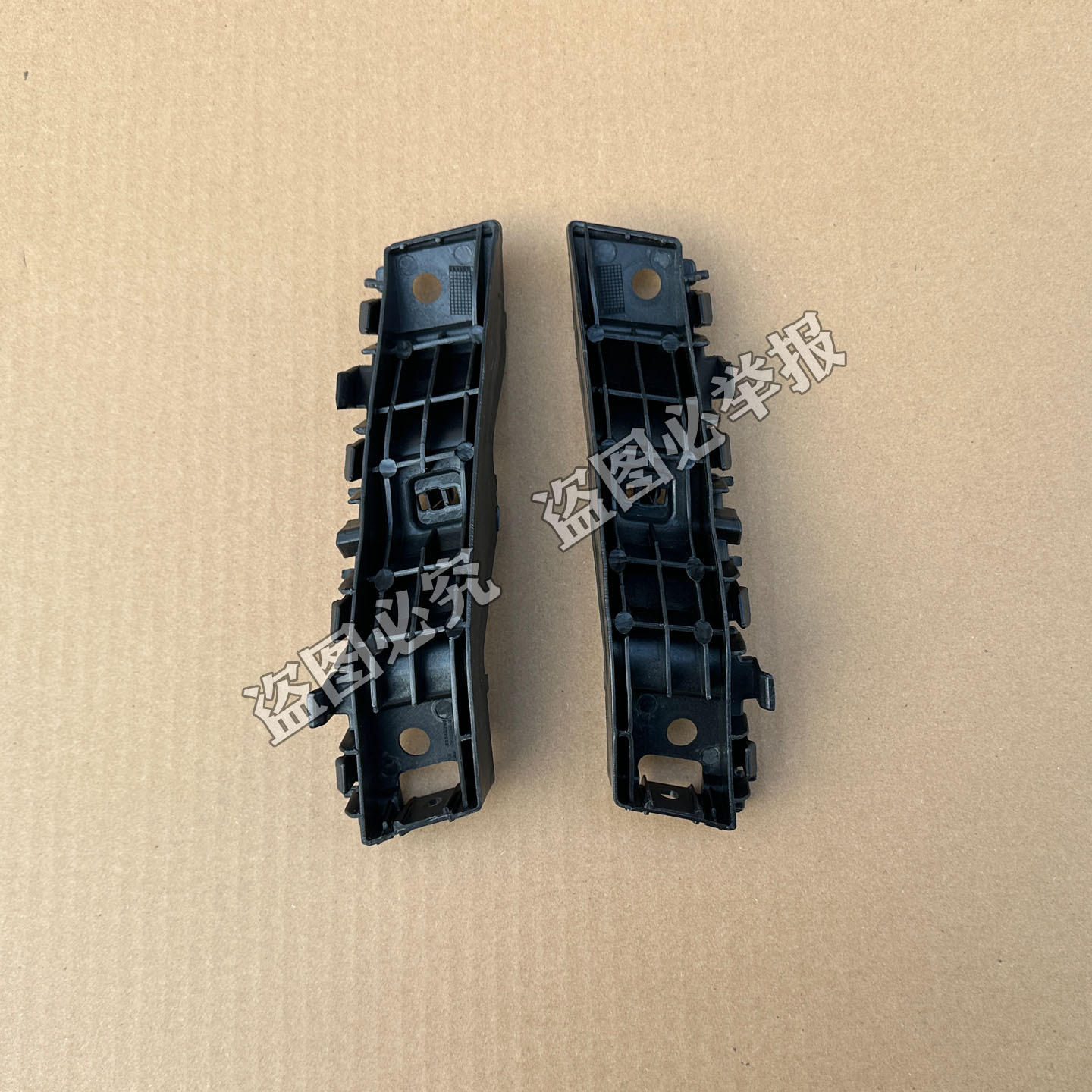 江铃新能源易至ev2雷诺小麒麟前保险杠吊耳杠卡前杠支撑支架卡子