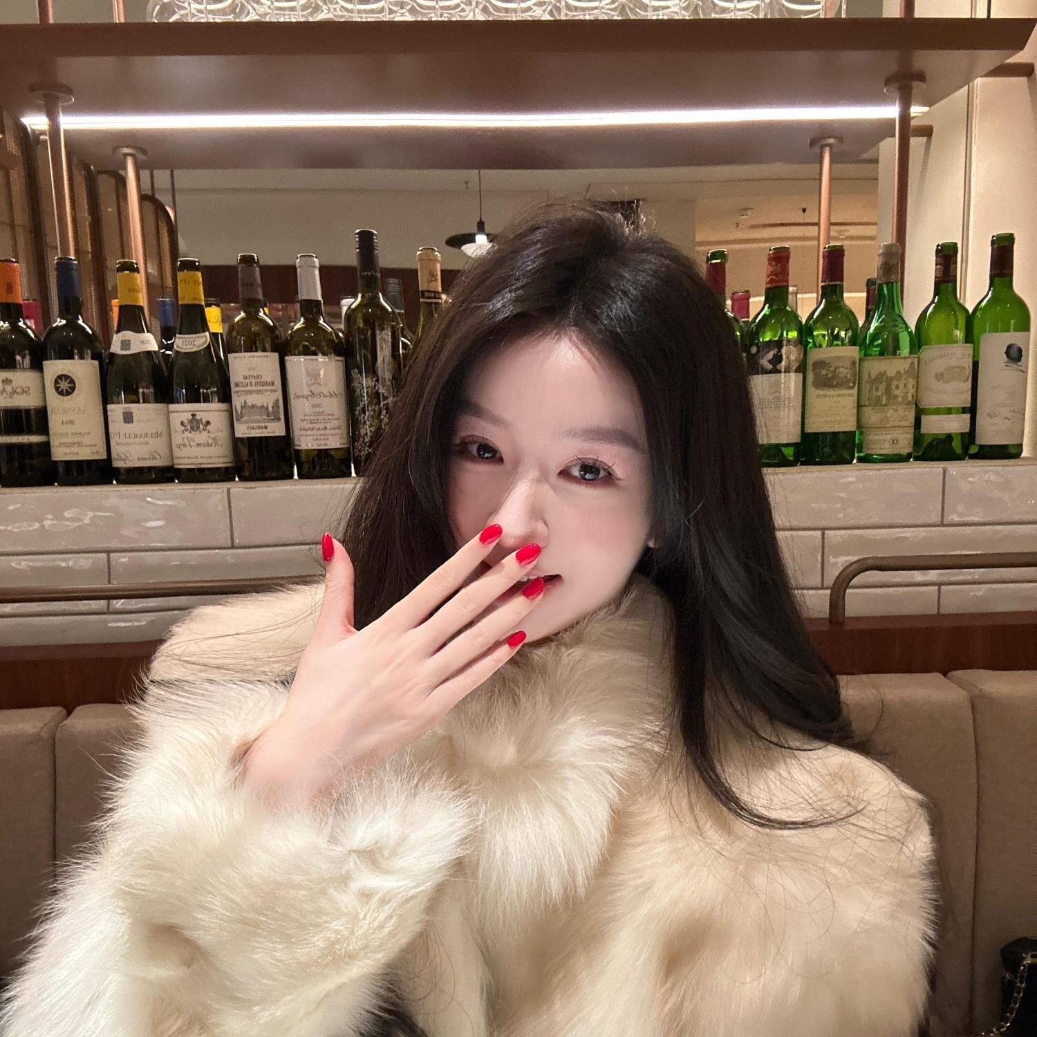 纯手工穿戴甲短款纯色大红色正红色显白性感新年过年新娘美甲贴片