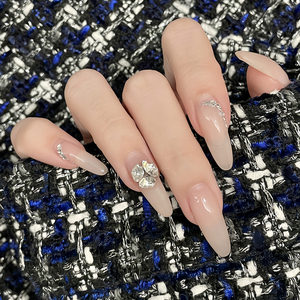 2024新年款手工冰透裸色穿戴甲钻球爆闪美甲贴片高级感显白指短款