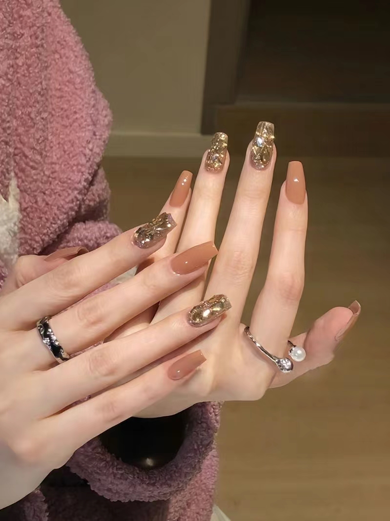 气质千金温柔裸色轻奢满钻穿戴甲