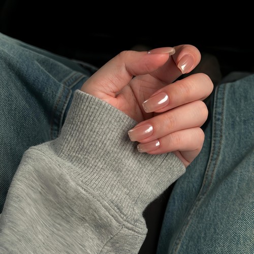 穿戴甲Hailey海莉同款极光珍珠粉2024年新款美甲贴片欧美高级感