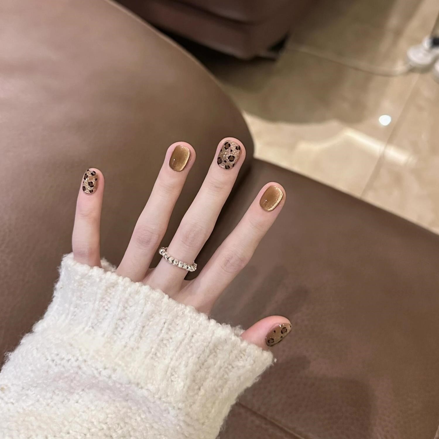 纯手工穿戴甲方圆甲秋冬猫眼豹纹高级感美甲可拆卸假指甲贴片