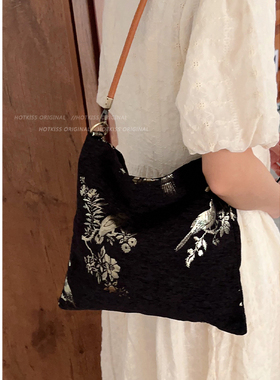 国风刺绣包包女2024新款夏季新中式腋下包休闲百搭通勤古风托特包