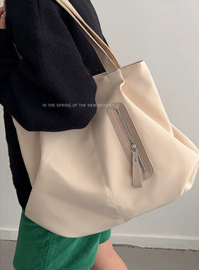 大容量帆布包包女2024新款秋冬单肩腋下包休闲通勤学生上课托特包