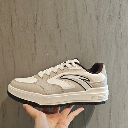 安踏982街顽板鞋男2025秋季新款经典色低帮运动休闲鞋112548066