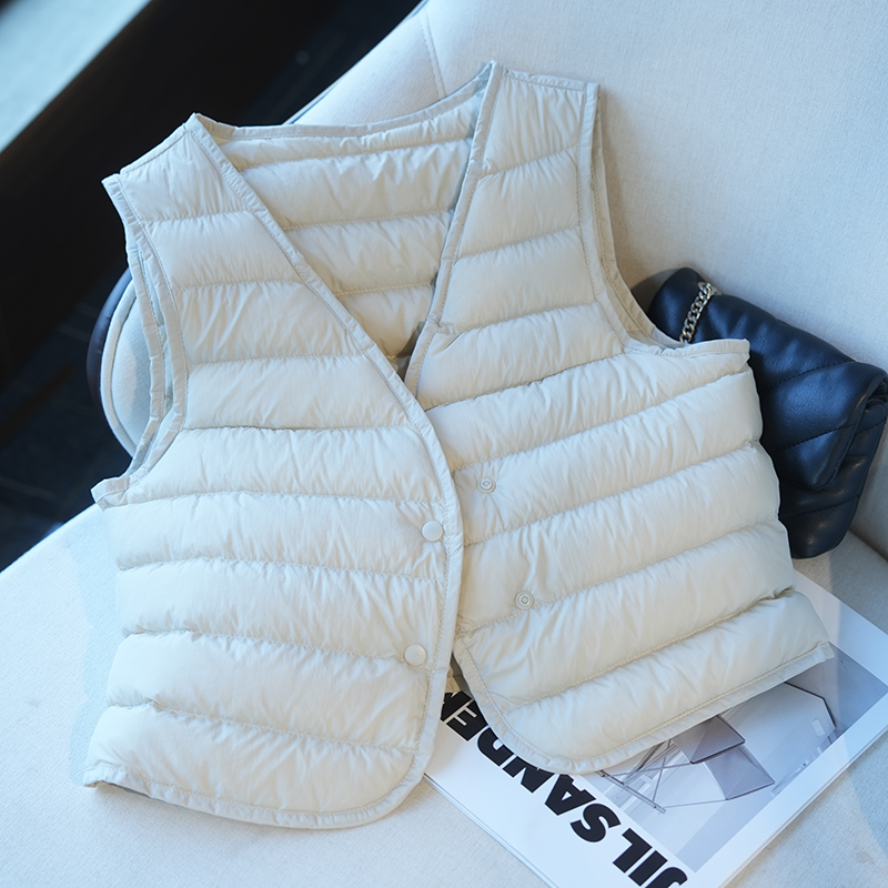 虫小小90白鸭绒V领横格羽绒马甲