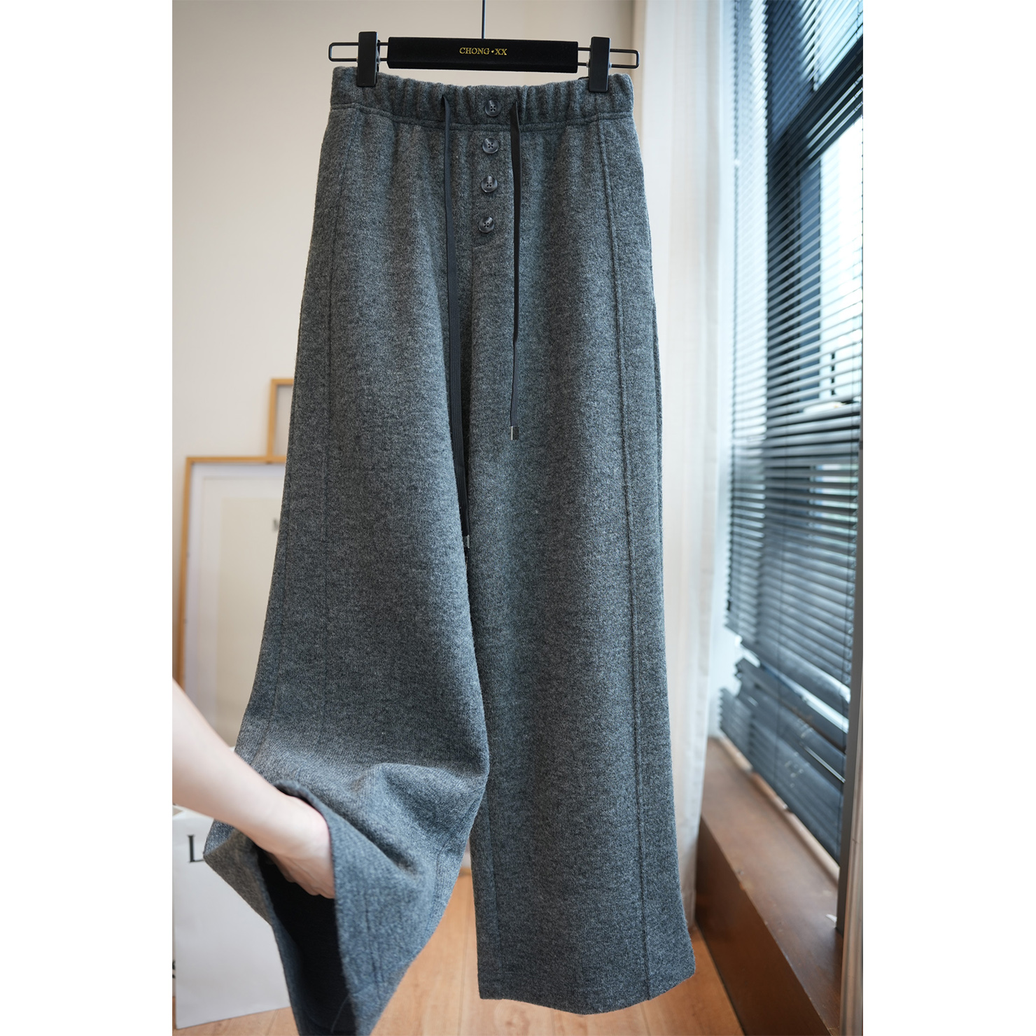 虫小小高腰直筒毛呢阔腿裤女