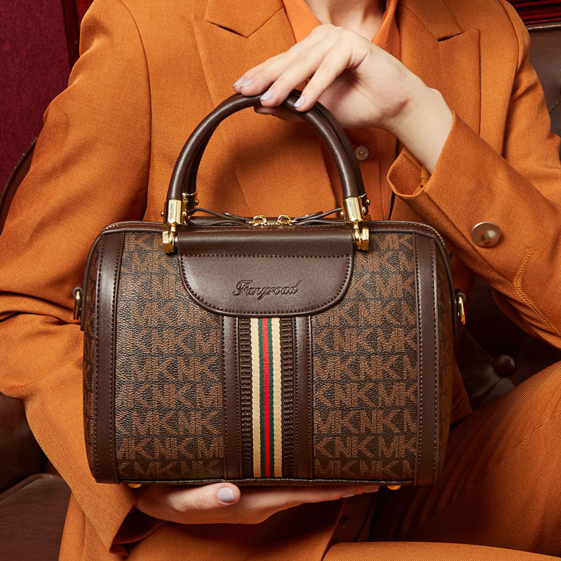 秋冬包包女2020新款潮时尚百搭大容量非高级感大气单肩斜挎手提包