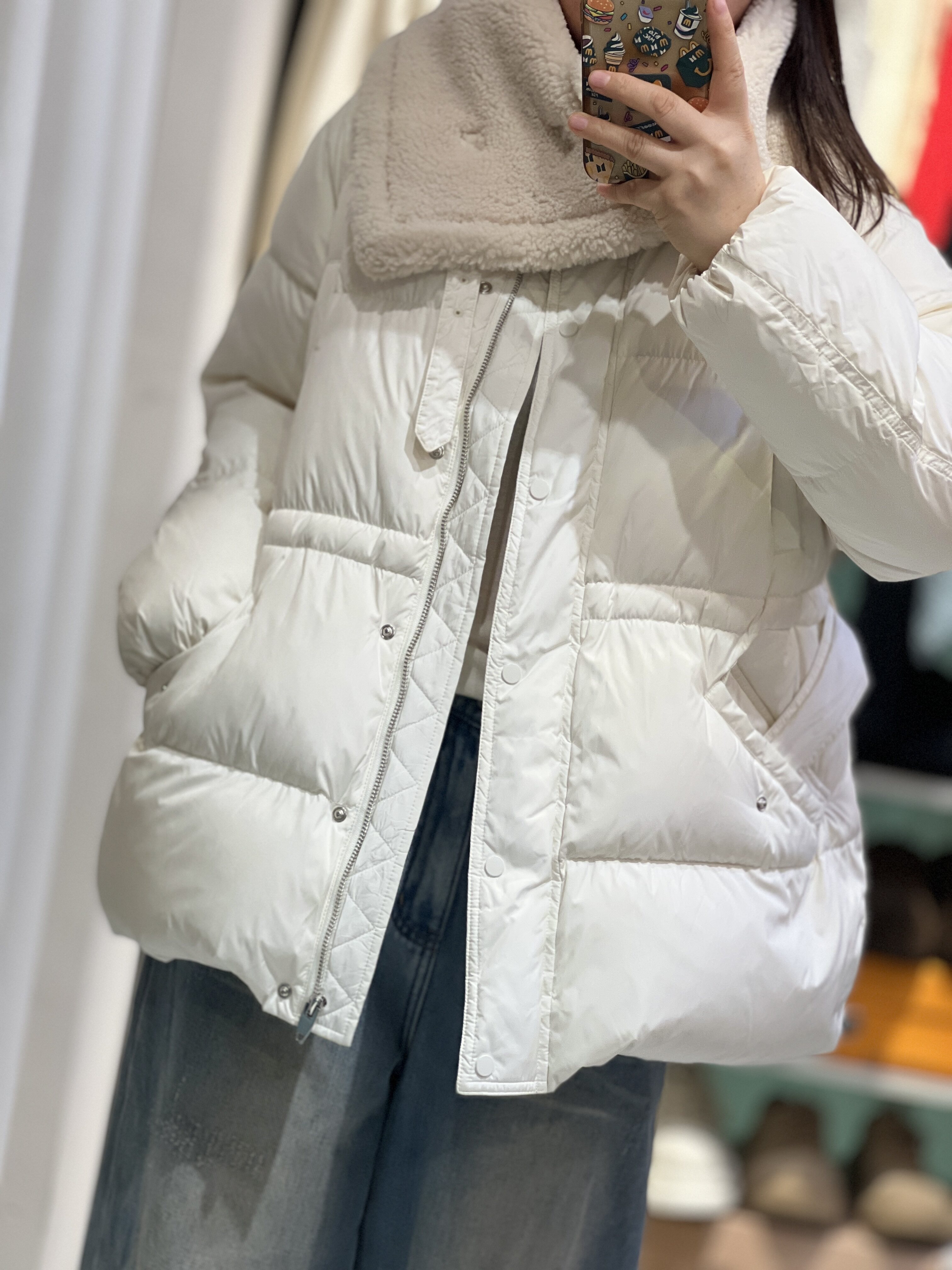 轻奢韩国原创设计女装羊羔毛大翻领长袖短款白鹅绒羽绒服女外套