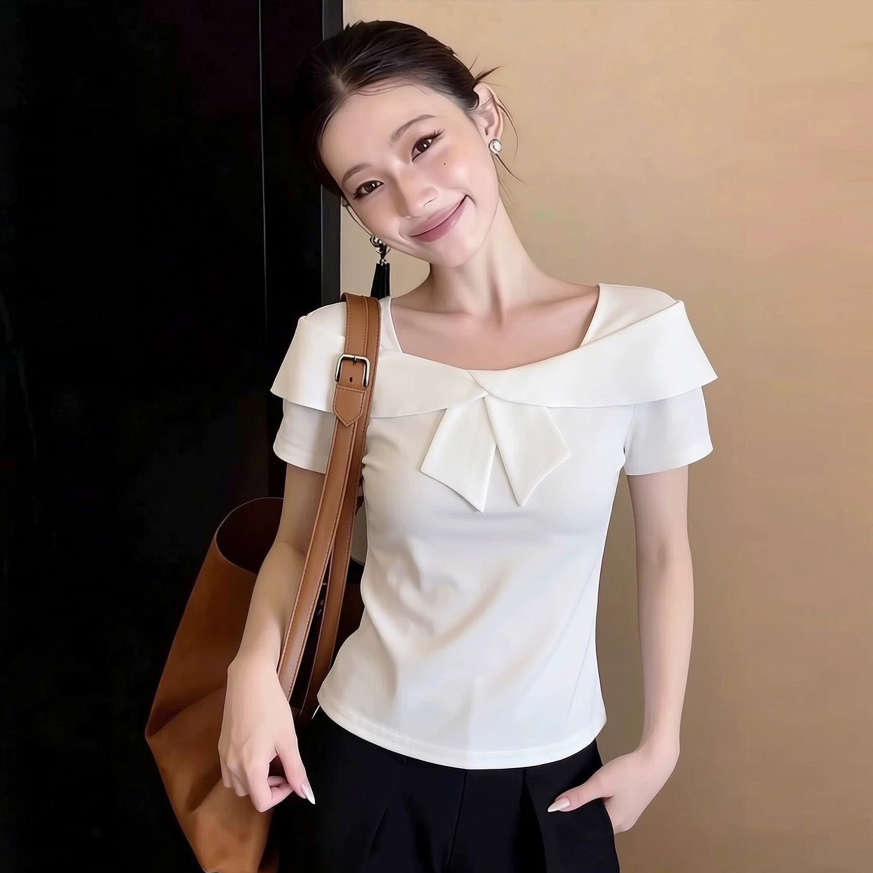 白色方领短袖t恤女夏季2026新款小个子短款修身显瘦减龄洋气上衣