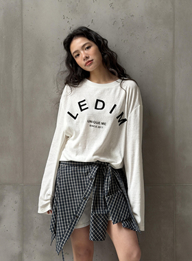 LEDIM WANG雪花棉长袖T恤女白色字母印花打底宽松上衣2026春新款