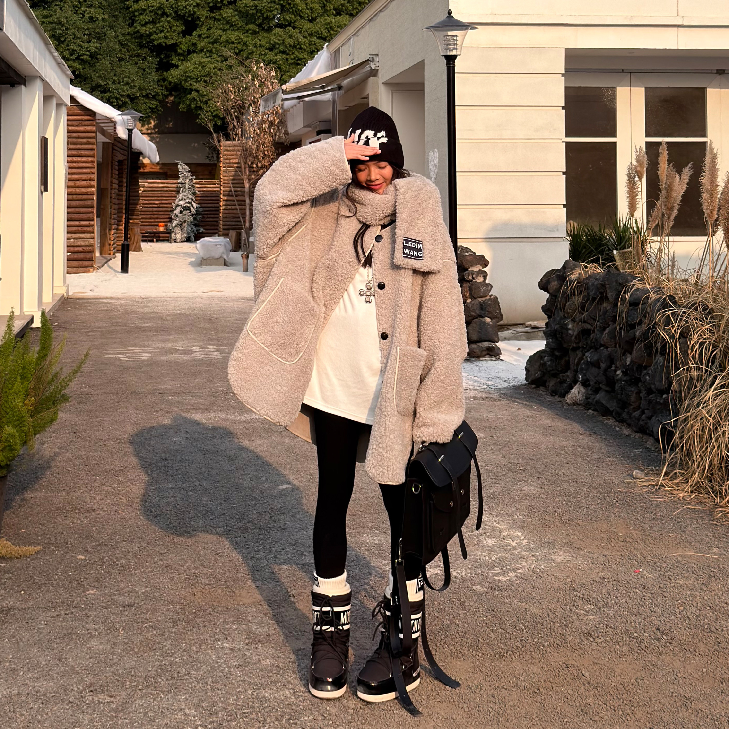 LEDIM WANG水貂灰仿羊羔毛皮草女轻奢感皮毛一体外套围巾25冬新款