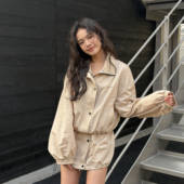 连衣裙女卡其色机能风抽绳短裙2026春新款 LEDIM WANG户外收腰长袖