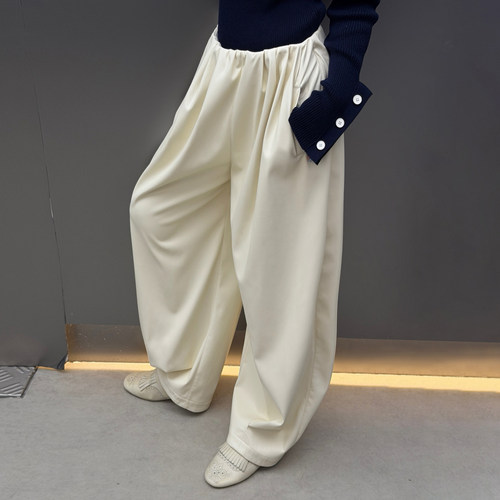 LEDIM WANG白标/慵懒垂感气球皮裤女白色宽松阔腿长裤25秋冬新款