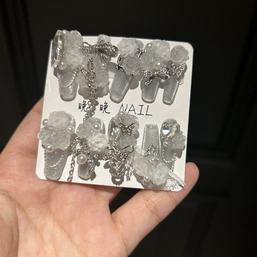 白画 氛围钢珠拼钻假日公主系列可拆卸手工穿戴甲指甲温变花