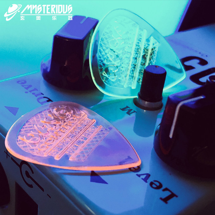 Mysterious music U.S. production DAVA Pick nylon Bakelite guitar Bass Paddles non-slip guitar show Shrapnelin the Musical Instruments/Guitar/Piano/Fitting , Musical Instrument Accessories , Paddles  category - from Buy2taobao.com to provide professional Taobao agent buy service