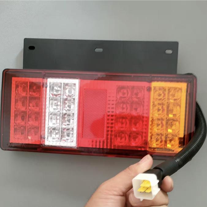 适配三环创客T3汽车驾驶室后尾灯防追尾灯后刹车灯倒车灯后转弯灯