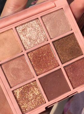 九色眼影闪粉珠光防水大地色平价学生2021新款网红眼影盘ins超火