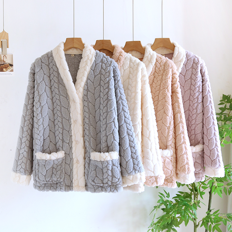 上衣柔软舒适简约大方