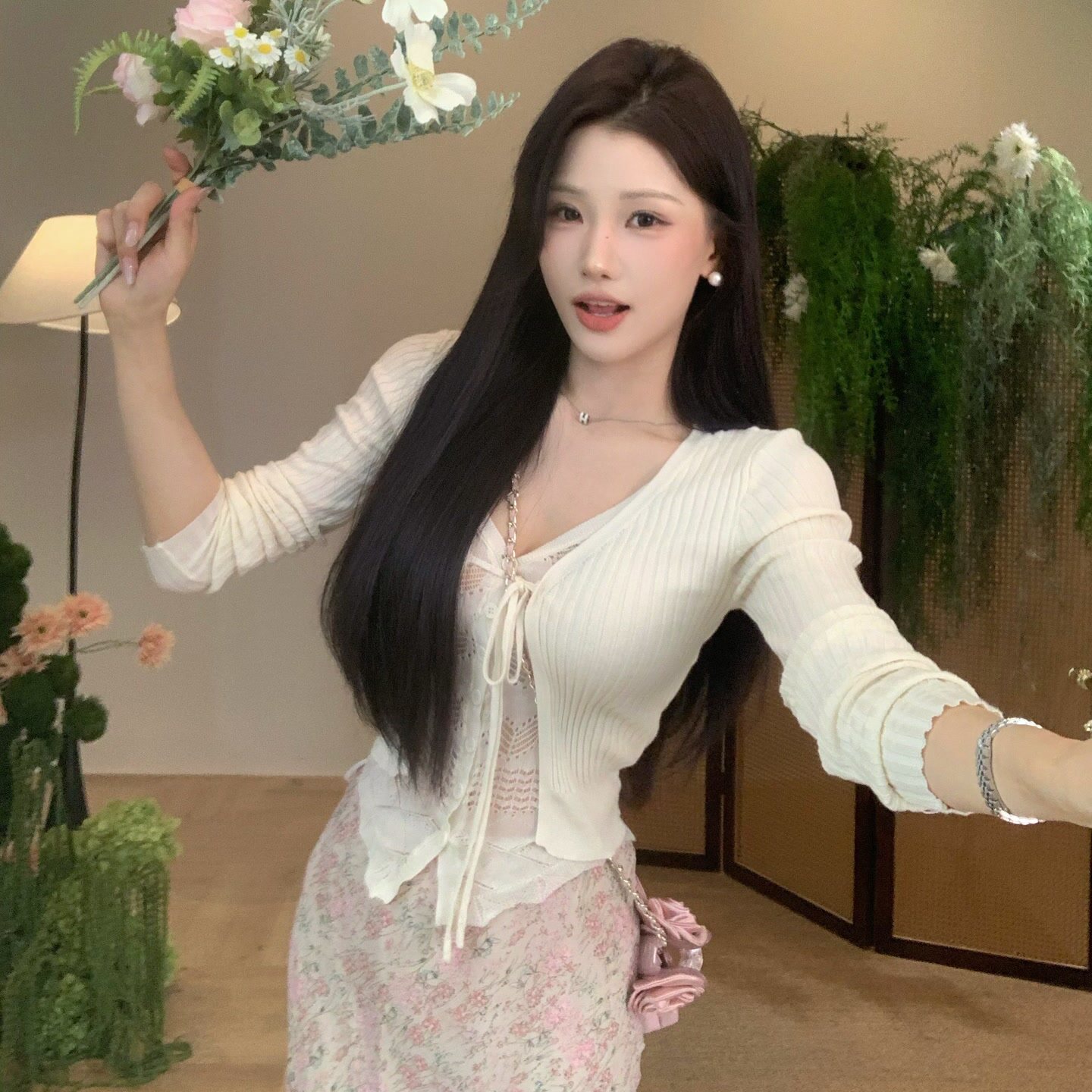 陈六六CHENLIULIU【春日序曲】精致镂空绣花系带假两件针织衫上衣