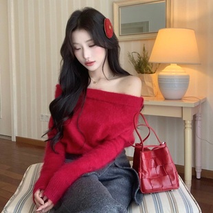 陈六六CHENLIULIU 精致慵懒风一字肩拉毛工艺毛衣上衣 甜茶派对