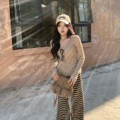 陈六六CHENLIULIU 松弛张力 舒适基础纯欲V领显瘦打底针织上衣