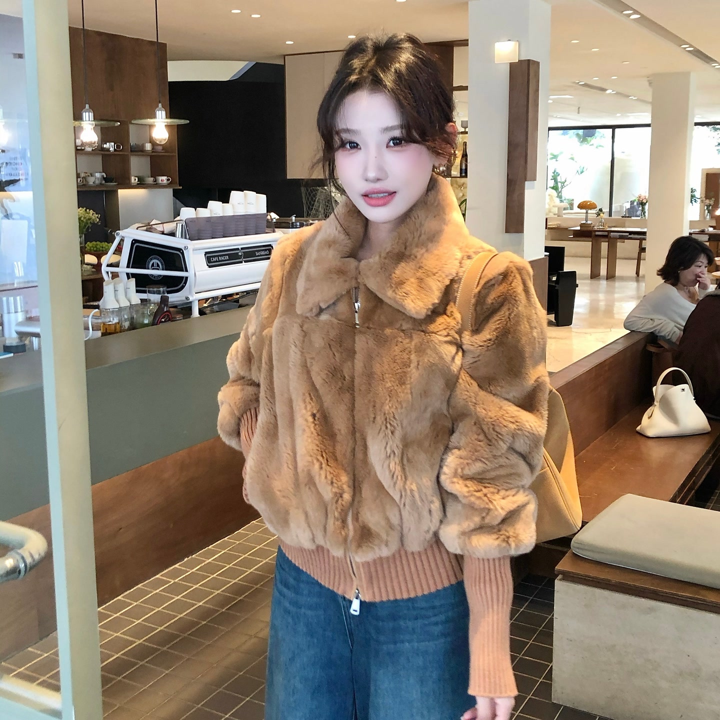 陈六六CHENLIULIU【奢娇月神】冬季轻奢贵气高级感獭兔毛皮草外套