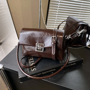 2025新款 质感单肩斜挎包女士小方包 复古小包包女秋冬森萌潮流时尚