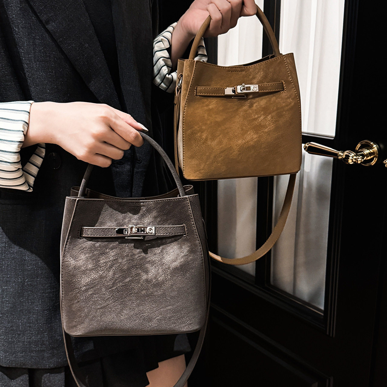 2026新款时尚百搭大容量子母单肩斜挎包高级感小众设计手提水桶包