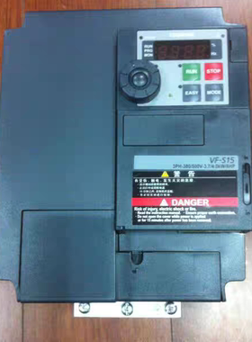 东芝变频器VFS15-4037PL    400V   3.7KW