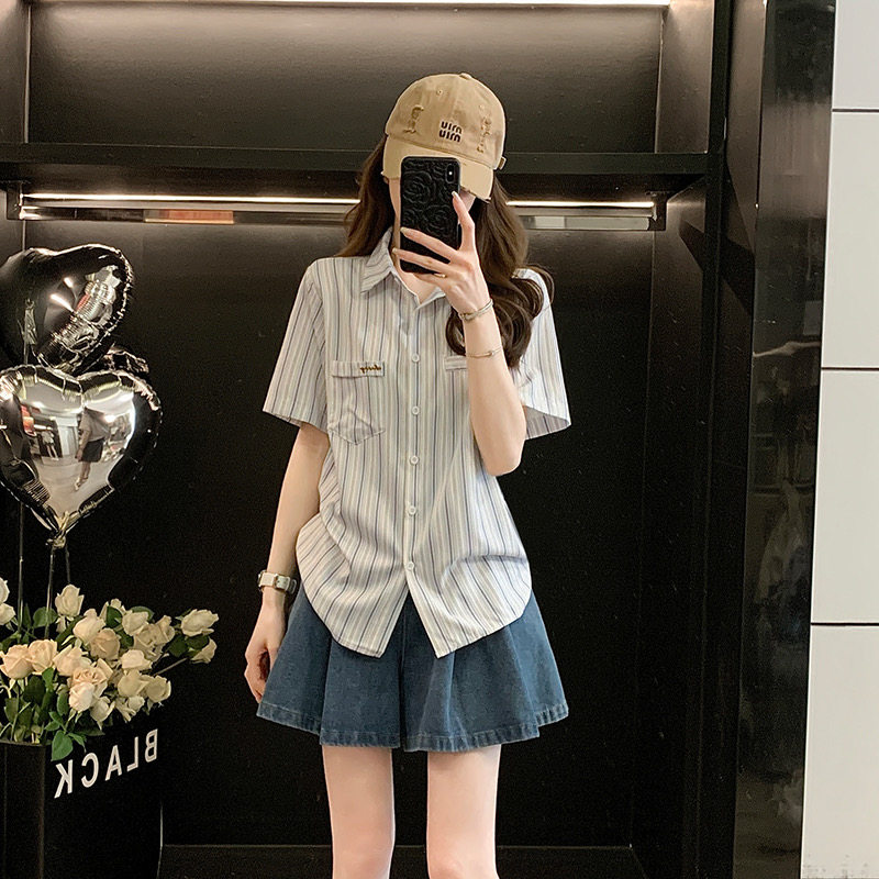夏季新款清爽少女甜美条纹衬衫复古港风时尚牛仔短裙气质两件套潮