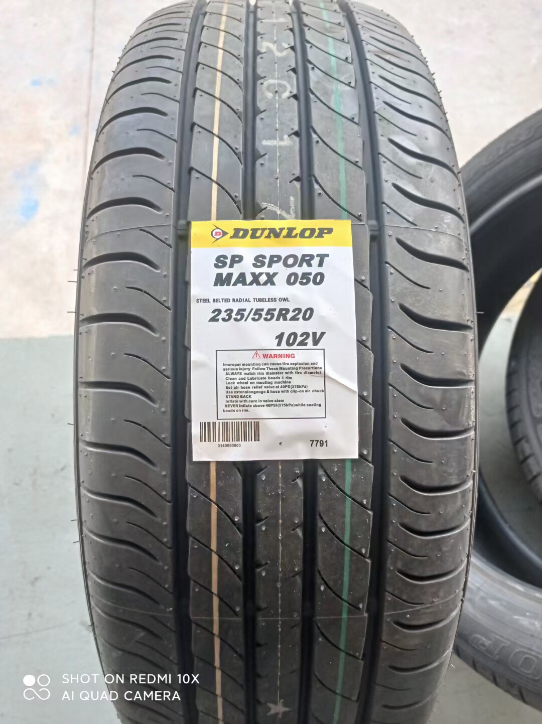 适配雷克萨斯RX300原厂轮胎 邓禄普 235/55R20 102V  MAXX050