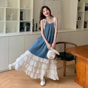 法式度假风拼接吊带连衣裙女2025夏季新款韩版宽松显瘦甜美蛋糕裙图片