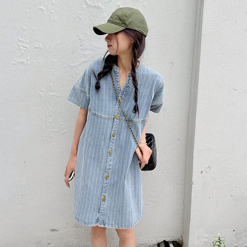 蓝色宽松牛仔连衣裙女2025新款夏季薄款小个子俏皮设计感衬衫裙子,女装连衣裙,郎佰婉