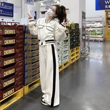 米色撞色运动卫衣套装女2025年秋季新款设计感外套高腰长裤两件套，女装套装/套裙，郎佰婉