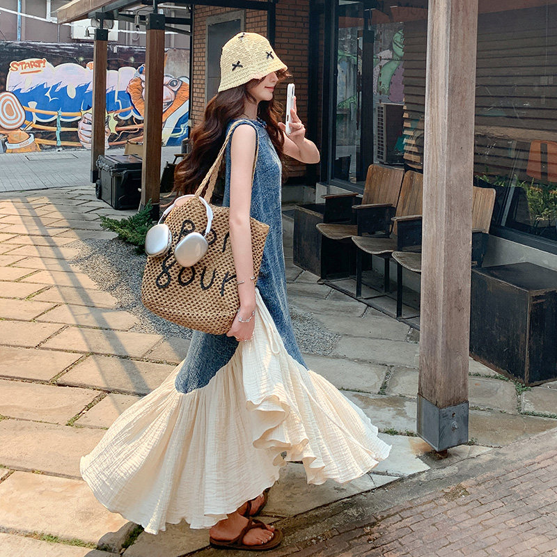 设计感不规则拼接撞色背心长裙女2025年新款夏季慵懒风无袖连衣裙,女装连衣裙,郎佰婉