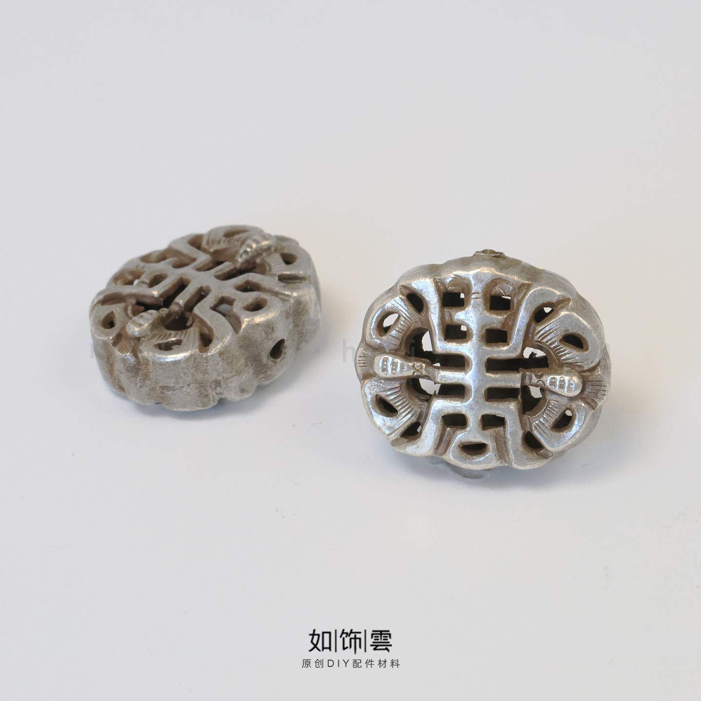 925银手工錾刻蝙蝠寿纹背云手串