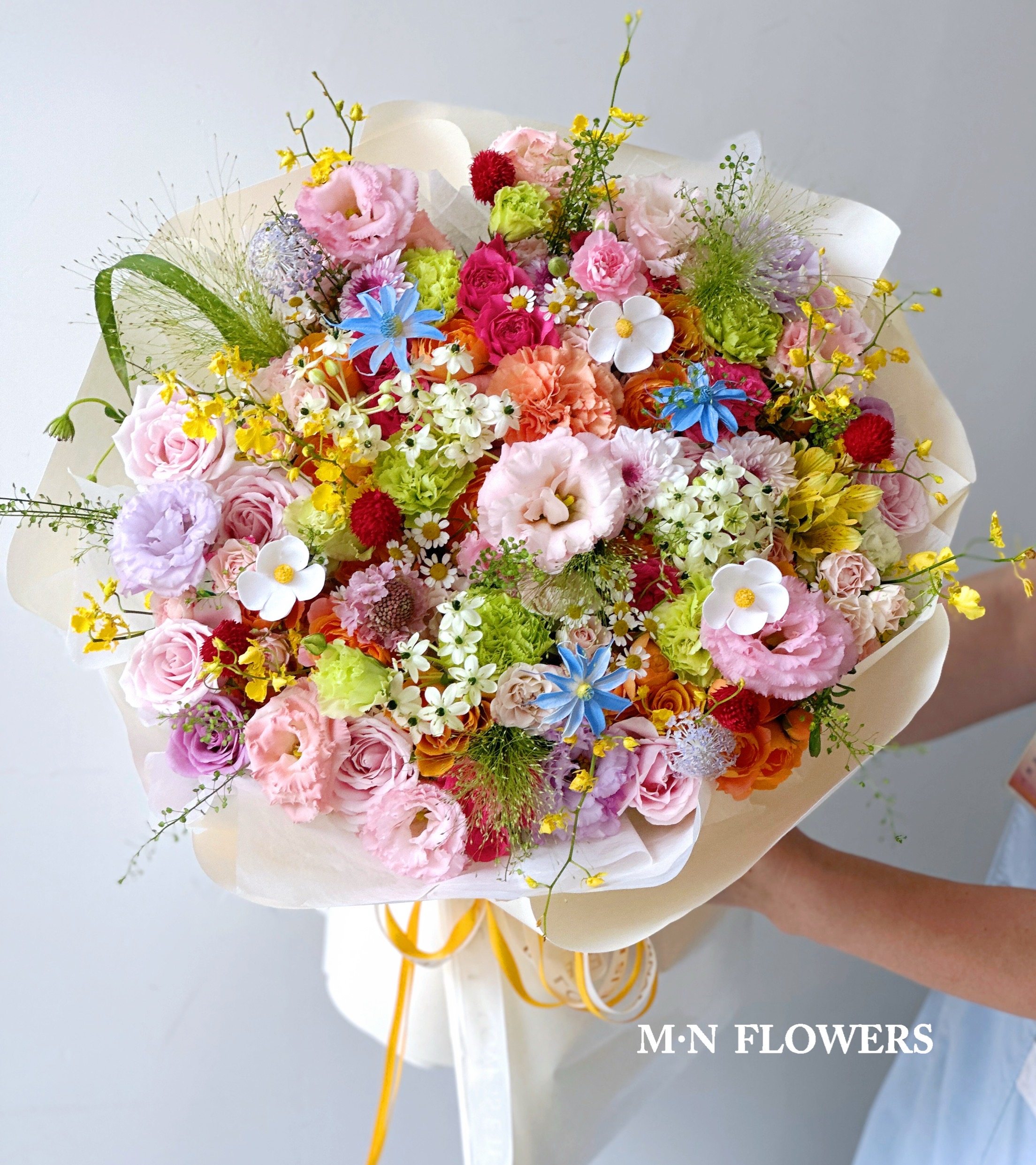 北京武汉鲜花绿石竹绿掌白玫瑰紫罗兰混搭生日礼物祝福专人配送