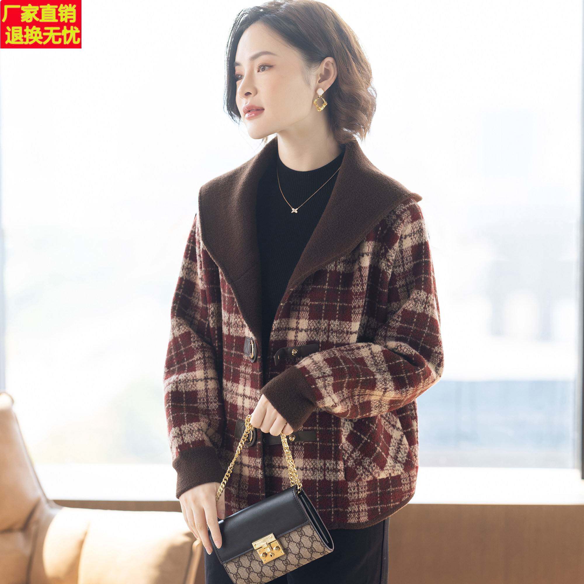 洋气妈妈春秋格子外套时尚休闲中老年人妇女士春装上衣服2026新款