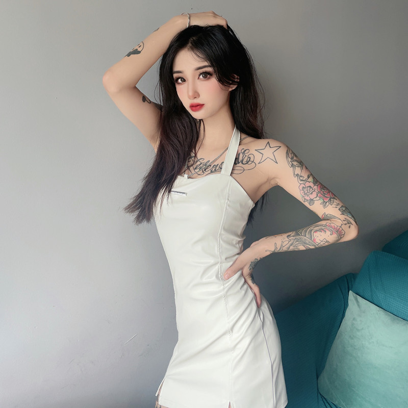 纯欲风PU纯色皮裙连衣裙