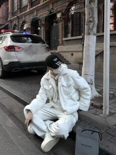 WIDE VIBES自主白色仿貂毛羊毛胸前双袋秋冬保暖防寒夹克男女同款