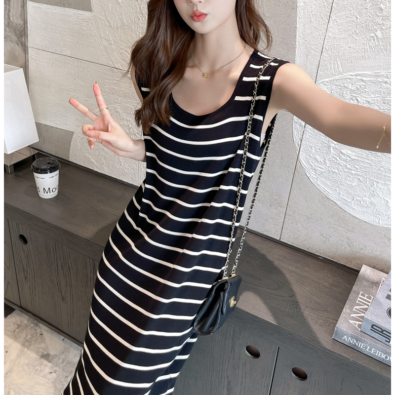 针织条纹无袖连衣裙女夏2025新款高级感宽松打底流苏背心裙小个子