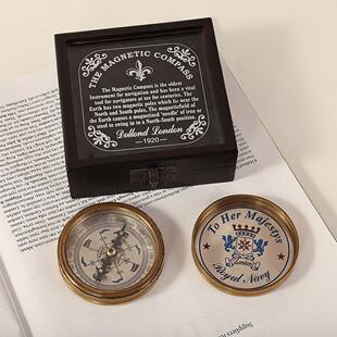 印度进口英伦黄铜指南针复古加勒比海盗罗盘带木盒户外登山露营